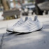Chaussures Running adidas de Ultraboost Light
