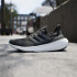 Chaussures Running adidas de Ultraboost Light