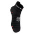 Chaussettes Running de Compressport Pro Racing v4.0 Ultralight Run Low Black