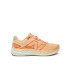 Chaussures Running de New Balance Fresh Foam 680 v8 Fleur de pêcher Femme