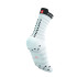 Chaussettes Running de Compressport Pro Racing V4.0 Ultralight Run High White/Flu