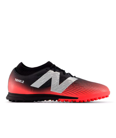 football New Balance Bottes de Tekela Magique Tf V4+ Noir