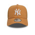 Casquette New York Yankees League New Era Essential 9FORTY A-Frame Trucker Beige