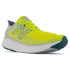 Chaussures running de New Balance Fresh Foam 1080v11 M Jaune